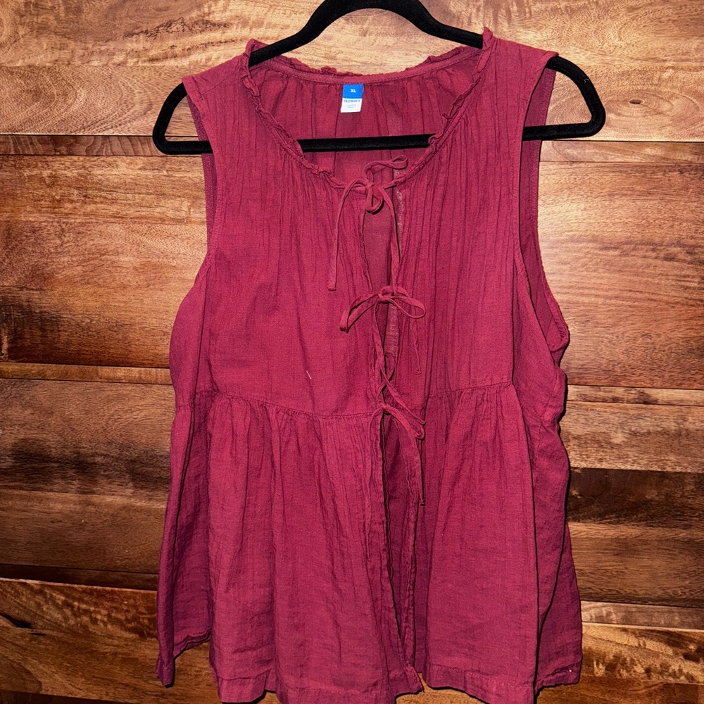 Old Navy Sleeveless Burgundy Blouse